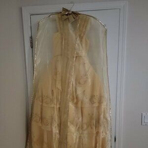 DISNEY COSTUME BEAUTY Limited Edition CHASING FIREFLIES - EXCLUSIVE BELLE DRESS